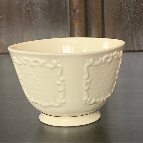 Lenox Canterbury Collection 4” Treat Bowl - Picture 5 of 8